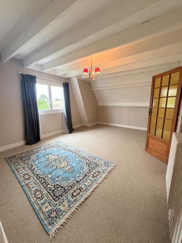 Tocane Saint Apre - Le parfait équilibre entre maison familiale et opportunité d'investissement !