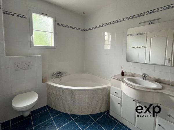 COULOMMIERS Centre ville à 500 mètres - Appartement 106 m² avec jardin balcon 2 parkings et cave