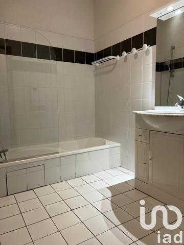 Appartement 3 pièces de 53 m² à Entraygues-sur-Truyère (12140)