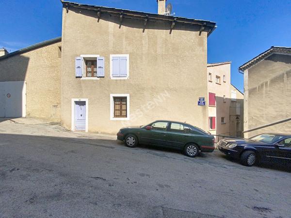 A vendre immeuble de rapport au coeur de la vieille ville de Sisteron