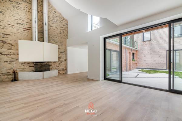 Maison Angers 8 pièce(s) 265.26 m2 Angers