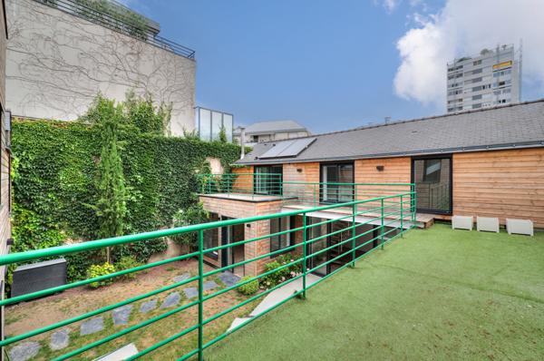 Maison Angers 8 pièce(s) 265.26 m2 Angers