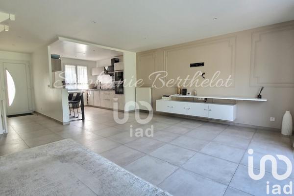 Maison à vendre 6 pièces 109 m² Claye-Souilly