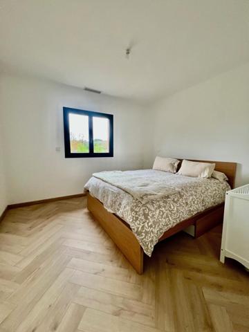 Maison neuve moderne à Saint-Seurin sur l'Isle