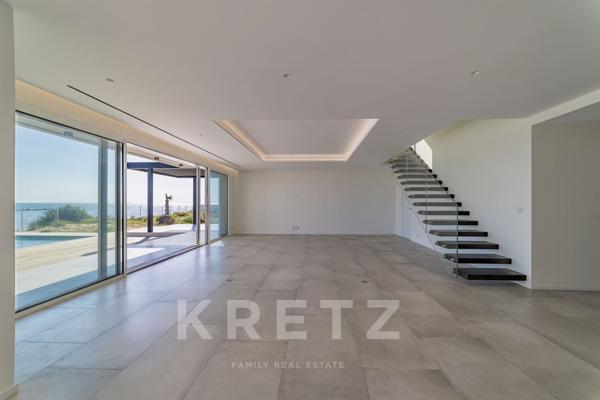 Villa d'exception en première ligne sur la plage