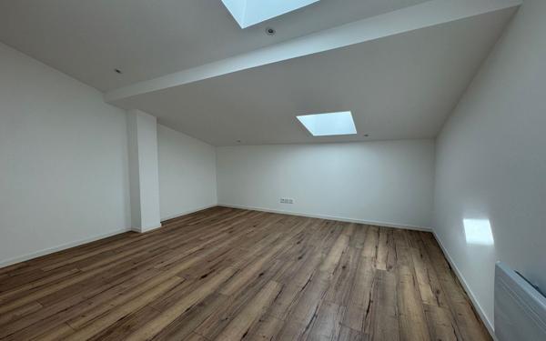 Appartement à louer    3 pièces • 99 m2 Mazamet