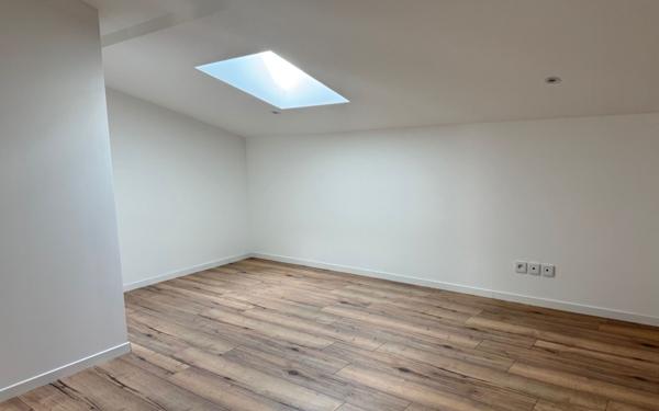 Appartement à louer    3 pièces • 99 m2 Mazamet