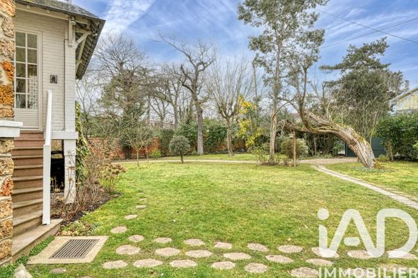 Maison à vendre 7 pièces 136 m² Le Vésinet