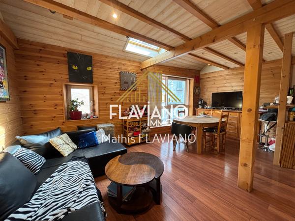 MAISON DE VILLE - 2 APPARTEMENTS - EXTÉRIEUR Barcelonnette (04400)
