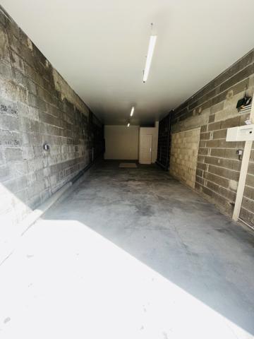 Entrepot 42 m² - Manosque - Réf. G32