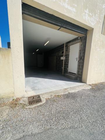 Entrepot 42 m² - Manosque - Réf. G32