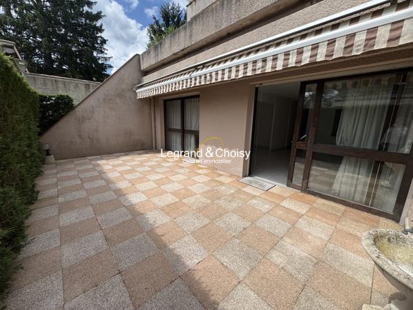 Appartement + terrasse + garage