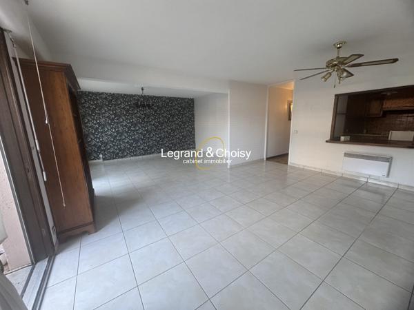 Appartement + terrasse + garage
