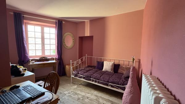 Maison de ville avec jardin à Chef-Boutonne