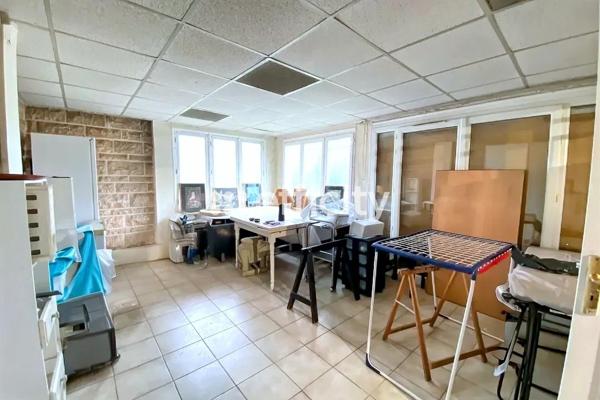 Immeuble 10 pièces - 300 m²