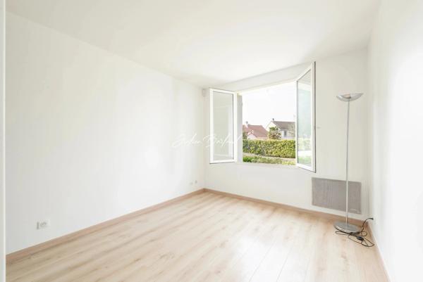 Maison familiale à vendre 6 pièces 4 chambres CLAYE SOUILLY (77)