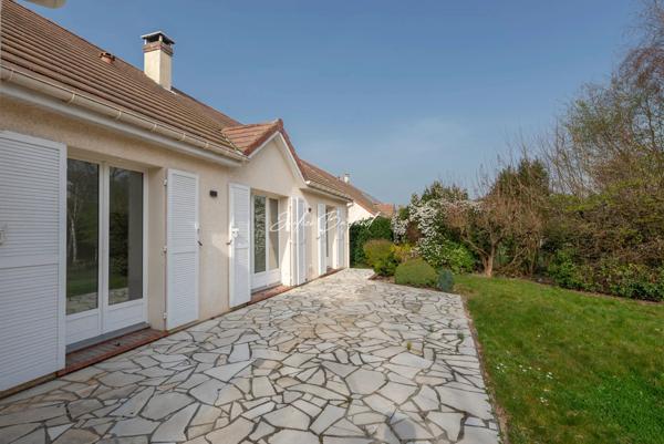 Maison familiale à vendre 6 pièces 4 chambres CLAYE SOUILLY (77)