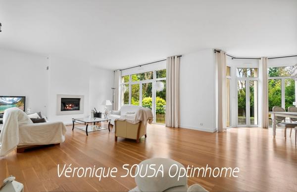 Trés belle maison familiale lumineuse -4 chambres dont 3 suites – écoles et gare à pied