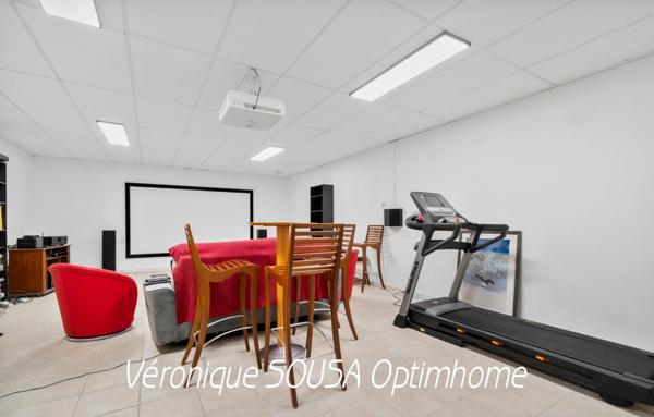 Trés belle maison familiale lumineuse -4 chambres dont 3 suites – écoles et gare à pied