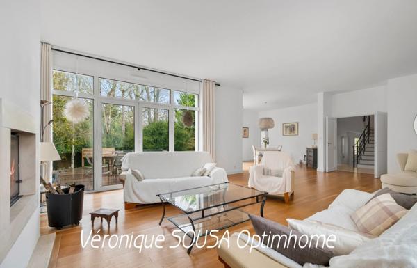 Trés belle maison familiale lumineuse -4 chambres dont 3 suites – écoles et gare à pied