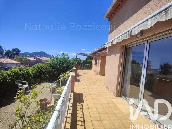 Maison à vendre 6 pièces 176 m² Carqueiranne