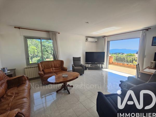 Maison à vendre 6 pièces 176 m² Carqueiranne