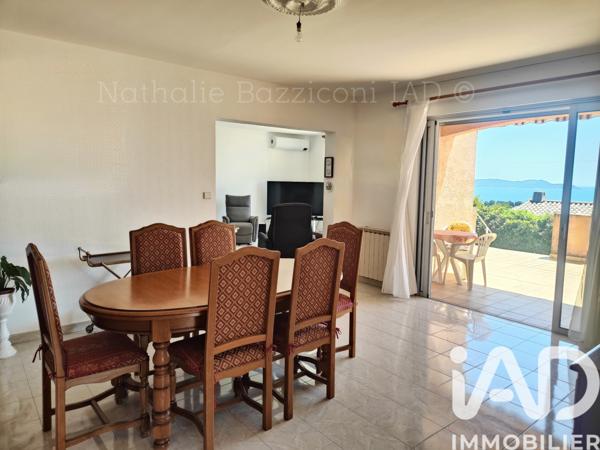 Maison à vendre 6 pièces 176 m² Carqueiranne