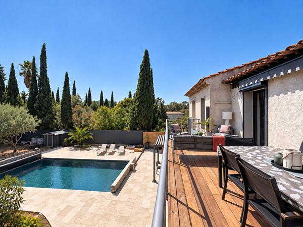 Tour de mare,  Villa 156 m² entièrement rénovée avec piscine
