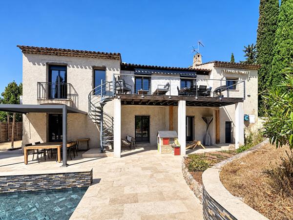 Tour de mare,  Villa 156 m² entièrement rénovée avec piscine