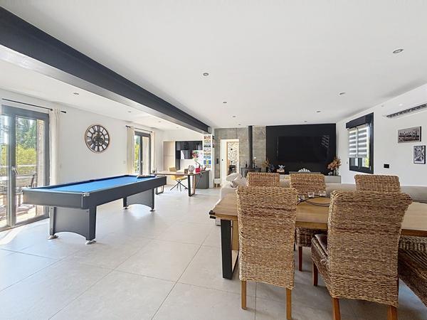 Tour de mare,  Villa 156 m² entièrement rénovée avec piscine
