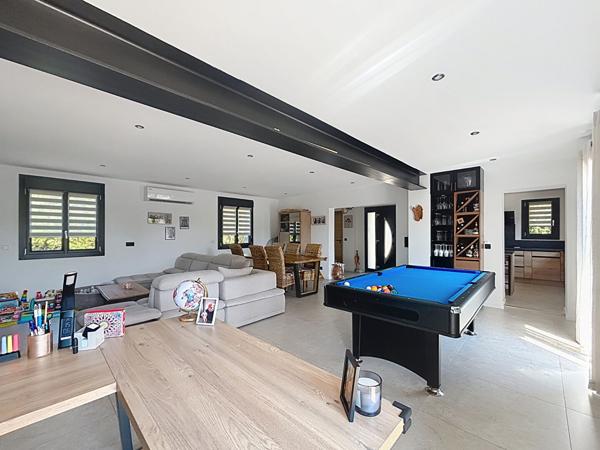 Tour de mare,  Villa 156 m² entièrement rénovée avec piscine