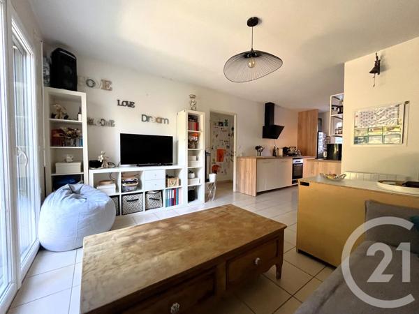 Appartement T3 à vendre  3 pièces - 57,97 m 2   ST QUENTIN DE BARON  - 33