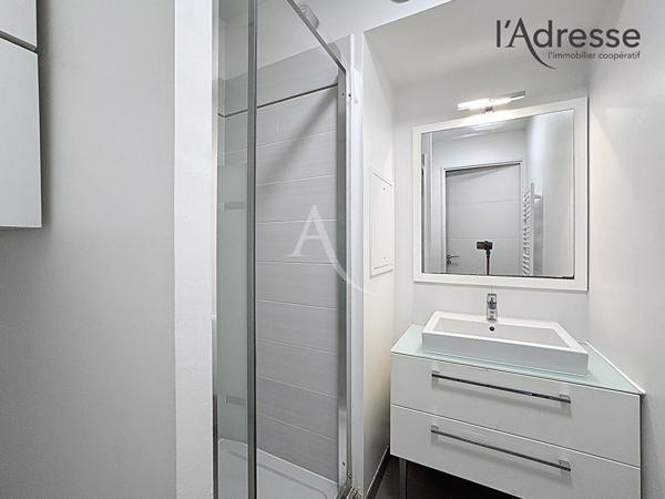 Appartement Puteaux 4 pièce(s) 81 m2/Meublé/Parking