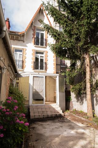 GRANDE ET BELLE MAISON D'ÉPOQUE ENGHIENNOISE EN COEUR DE VILLE ! , Enghien les bains