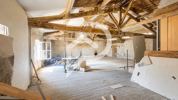 Immeuble 15 pièces 371.5 m2
