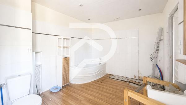 Immeuble 15 pièces 371.5 m2