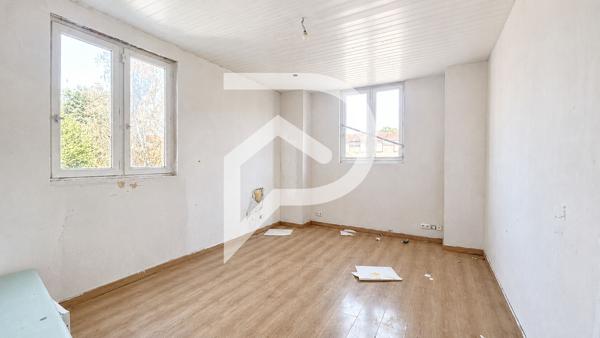 Immeuble 15 pièces 371.5 m2