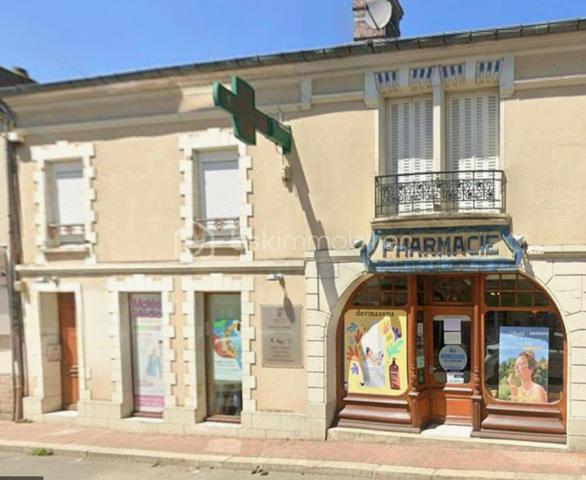 XXXXX SOUS OFFREXXXXX
A vendre local commercial occupé – Pharmacie en place – Proche Verneuil-sur-Avre

Situé dans un village à proximité de Verneuil-sur-Avre, local commercial de 78 m² vendu occupé.

Activité en place : pharmacie d’officine installée depuis de nombreuses années, bénéficiant d’une activité pérenne et stable.

Le bien est actuellement loué 927 €  HC par mois, assurant un revenu locatif sécurisé.

Revenus locatifs annuels : 11 124 € HC
Rentabilité locative brute : 12,36 %

Investissement idéal pour investisseur recherchant un placement rentable avec locataire sérieux en place.

Idéal investisseur recherchant un placement rentable avec locataire sérieux en place.

N'hésitez pas à me contacter pour plus d'informations
