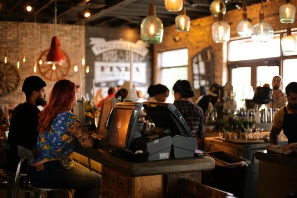 BAR-RESTAURANT 1,5 M€ de CA : Unique et Exceptionnel à LYON
