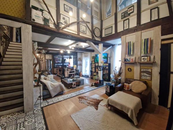 Maison traditionnelle de 158m², 4 chambres et un cabanon de 40m². Terrain 1157 m².