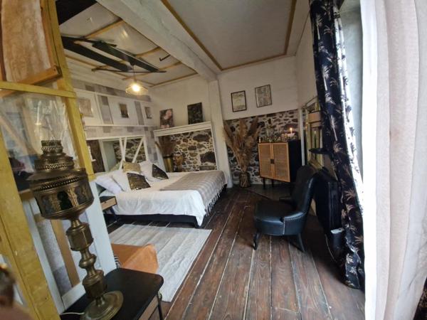 Maison traditionnelle de 158m², 4 chambres et un cabanon de 40m². Terrain 1157 m².