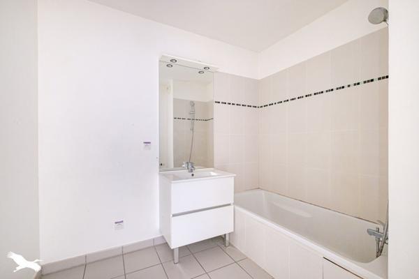 Appartement à vendre |  Vénissieux |  3 pièces | 56 m²