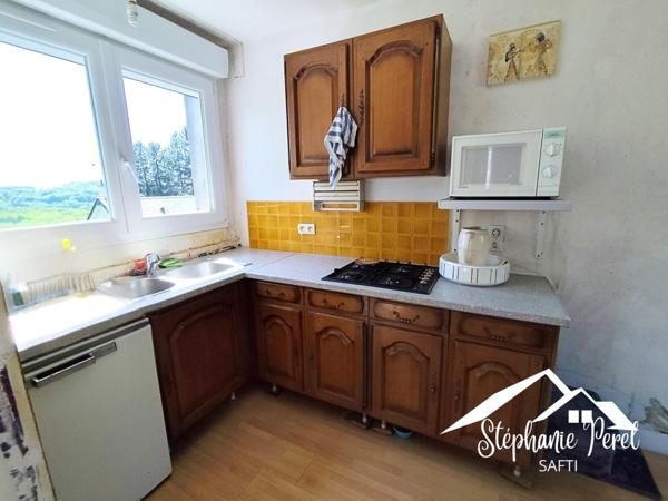 Maison au cœur du bourg de Peyrelevade – Vie pratique et calme rural réunis !