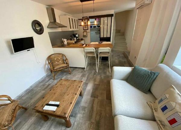 Maison à vendre    3 pièces •  Marseillan