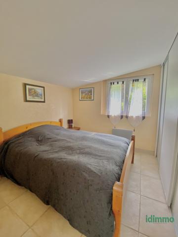 Magnifique maison sur un terrain de 2585 m2 proche de Bourg-Argental... Bourg-Argental (42220)