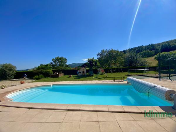 Magnifique maison sur un terrain de 2585 m2 proche de Bourg-Argental... Bourg-Argental (42220)