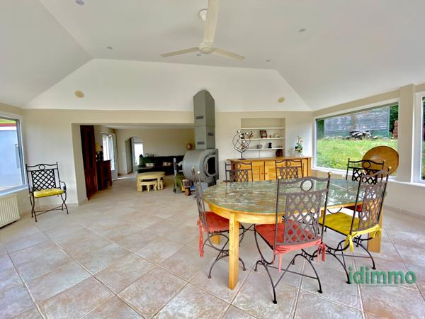 Magnifique maison sur un terrain de 2585 m2 proche de Bourg-Argental... Bourg-Argental (42220)