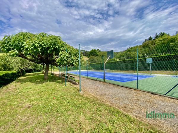 Magnifique maison sur un terrain de 2585 m2 proche de Bourg-Argental... Bourg-Argental (42220)