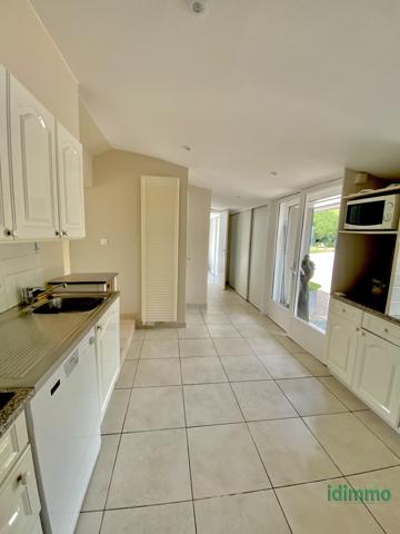 Magnifique maison sur un terrain de 2585 m2 proche de Bourg-Argental... Bourg-Argental (42220)