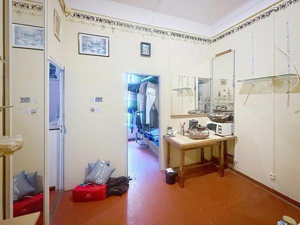 Vente                                                      Appartement
                        
                     4 pièces                      91 m2                     à Cannes
